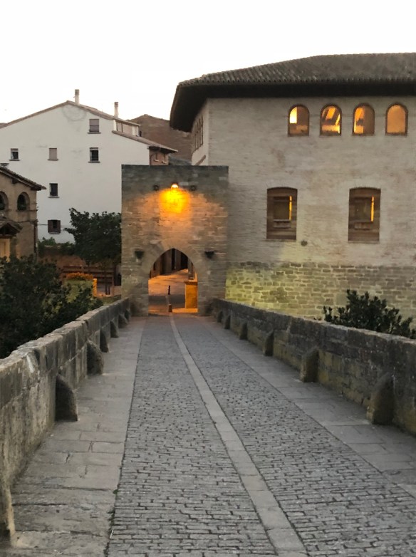 25B11C32-D00B-4B7B-AF0A-F22CC144AF35